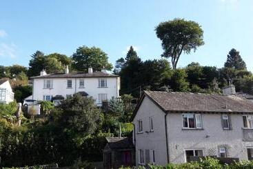 هتل Ferndale Lodge