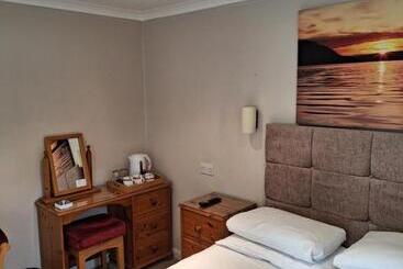 هتل Ferndale Lodge