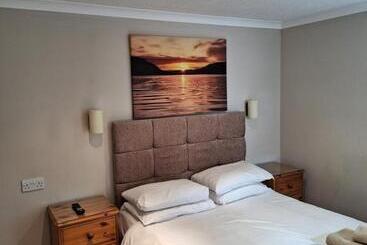 هتل Ferndale Lodge