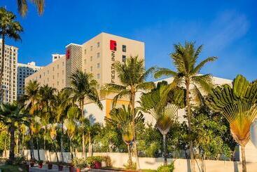 هتل Fiesta Inn Puerto Vallarta Isla