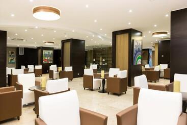 هتل Hôtel New Day