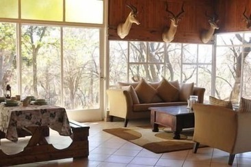 酒店 Kumbagana Game Lodge