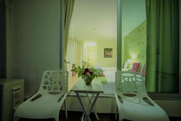 هتل Villa Chacha Khaosan Rambuttri