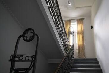 هتل Villa Laurel