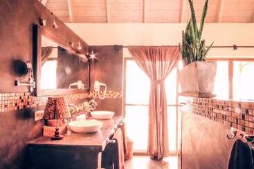 Jambiani Villas