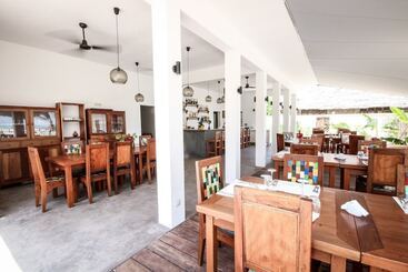 Jambiani Villas