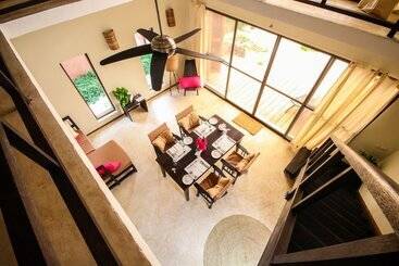 Jambiani Villas
