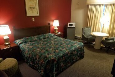 Maplehurst Motel