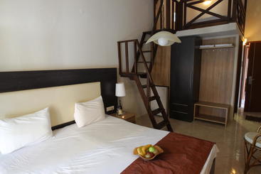 Meliton Inn Hotel & Suites By The Beach