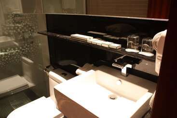 Pengke Ingenious Hotel Oct Harbor