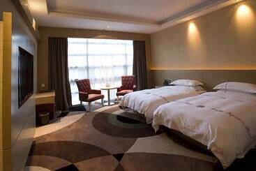 Pengke Ingenious Hotel Oct Harbor