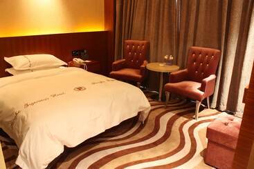 Pengke Ingenious Hotel Oct Harbor