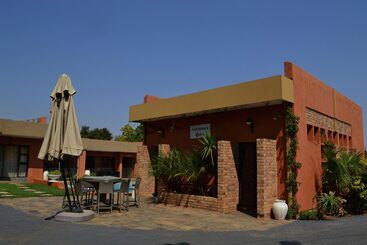 پانسیون Boga Legaba Guest House & Conference Centre