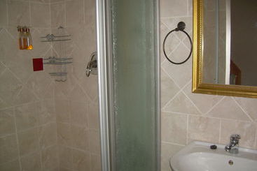 پانسیون Matoppi Guest House