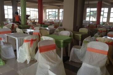 Pinnacle Hotels And Suites