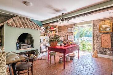 هتل Villa Camélia