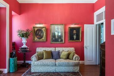 هتل Villa Camélia