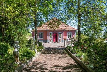هتل Villa Camélia
