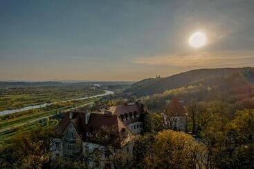هتل Zinar Castle