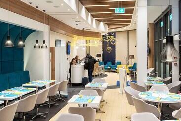 Hotel Golden Tulip Warsaw Airport