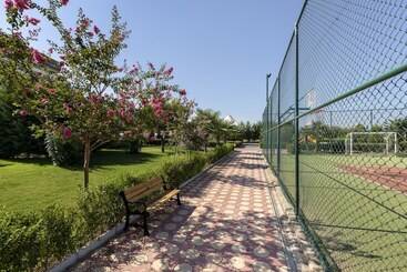 هتل Hattusa Vacation Thermal Club Erzin