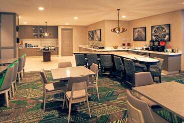 هتل Homewood Suites By Hilton Los Angeles International Airport