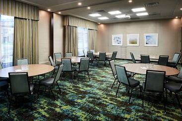هتل Homewood Suites By Hilton North Bay