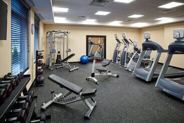 هتل Homewood Suites By Hilton North Bay