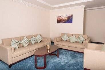 هتل Laten Suites Prince Sultan