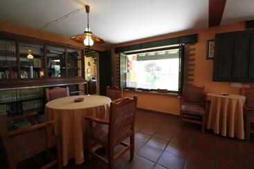 هتل Paraje Del Asturcon   Adults Only