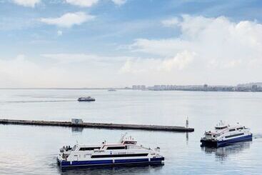 هتل Park Inn By Radisson Izmir