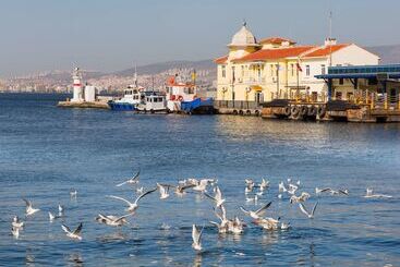 هتل Park Inn By Radisson Izmir