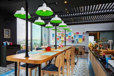 هتل Park Inn By Radisson Izmir