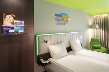 هتل Park Inn By Radisson Izmir
