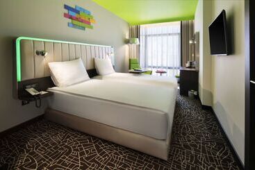 هتل Park Inn By Radisson Izmir