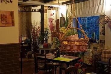 هتل Bistro Pension La Teleferic