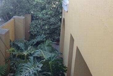 هتل Pontoval B&b