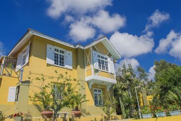 هتل Pontoval B&b