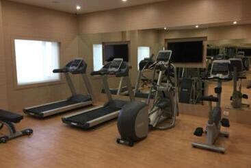 Red Fox By Lemon Tree Hotels, Sector 60, Gurugram