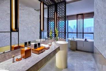 هتل Regent Chongqing   Complimentary 1st Round Mini Bar Daily