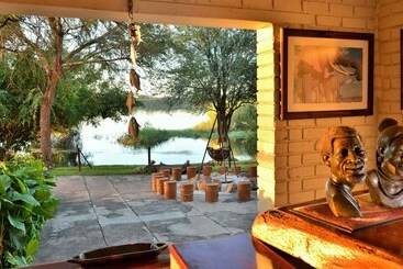 هتل River View Lodge