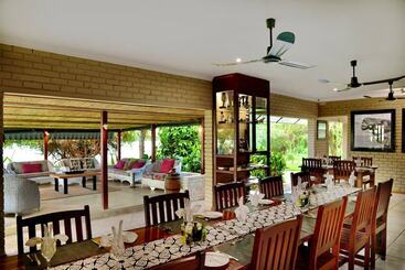 هتل River View Lodge