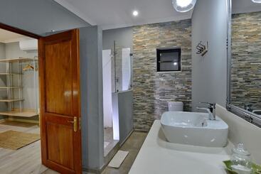 هتل River View Lodge