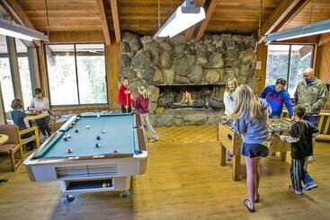 هتل Snowflower Rv Resort