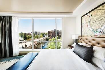 هتل The Tennessean Personal Luxury