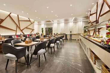 هتل Tryp By Wyndham Dubai
