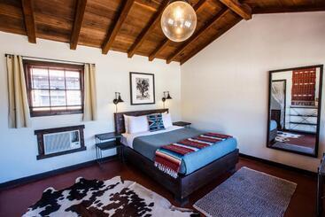 Pioneertown Motel