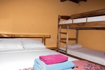 הוסטל Hostal Rutamar