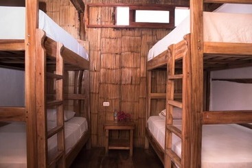 هاستل Hostal Rutamar