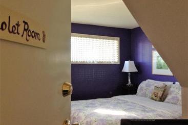 تختخواب و صبحانه My Rosegarden Guest Rooms